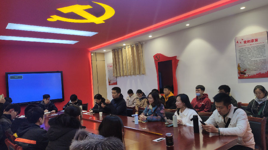 思政课座谈讨论.jpg